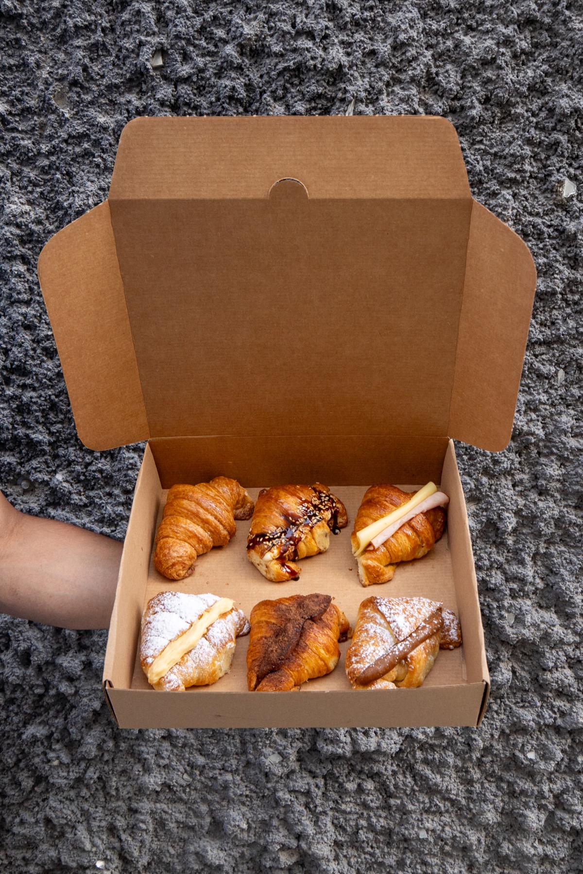 Box of 6 filled medialunas